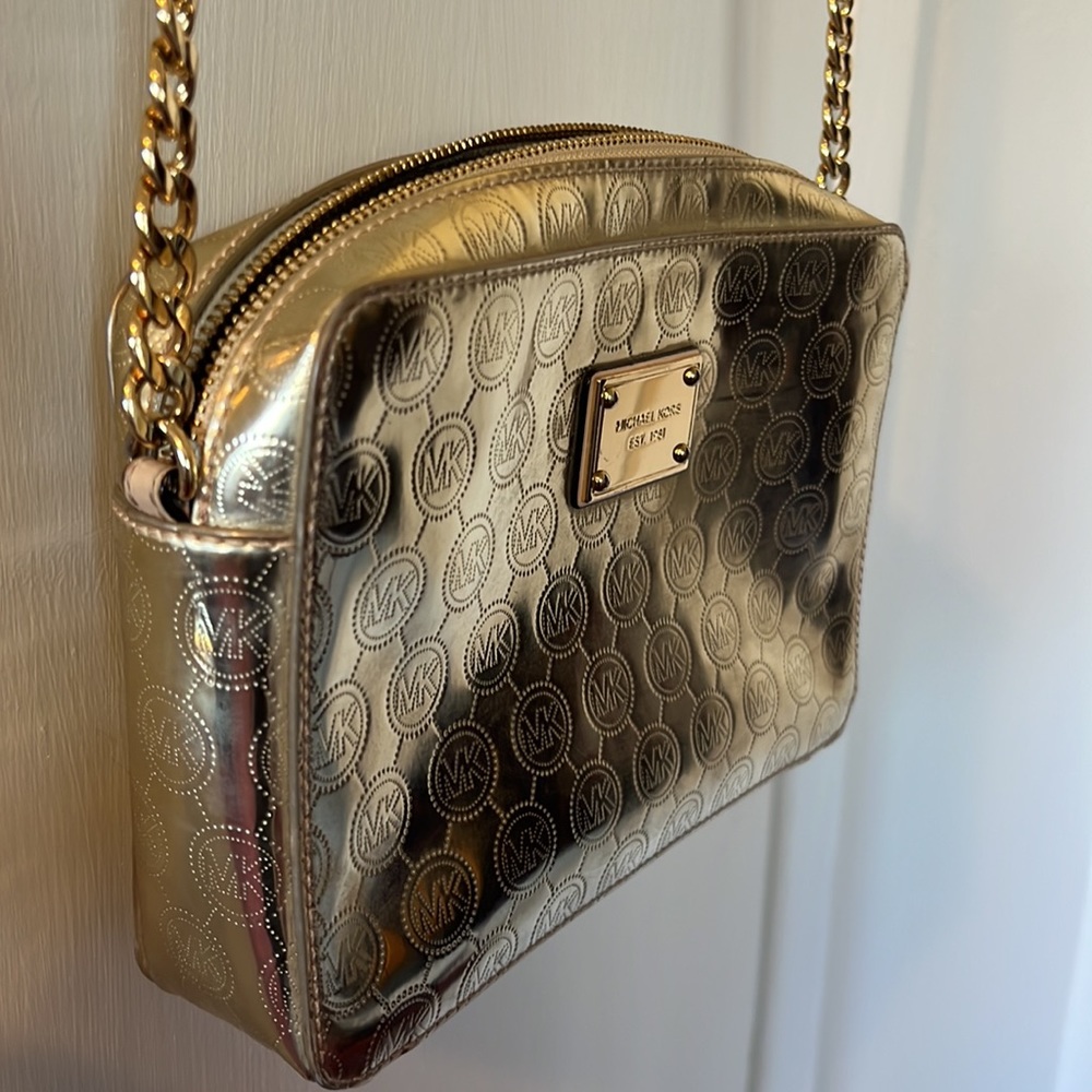 Michael Kors Gold logo crossbody purse!!! So pretty!